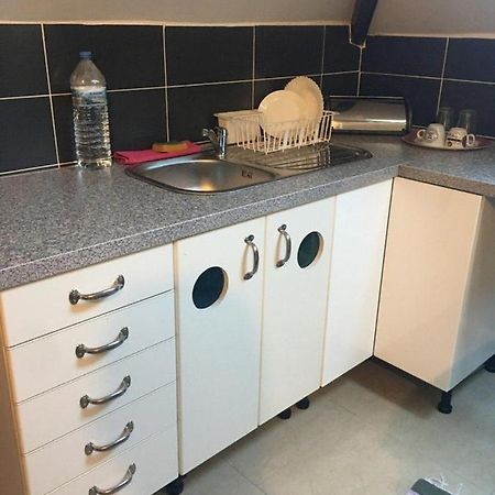 Room Near The Center With Bathroom And Kitchen Брюксел Екстериор снимка